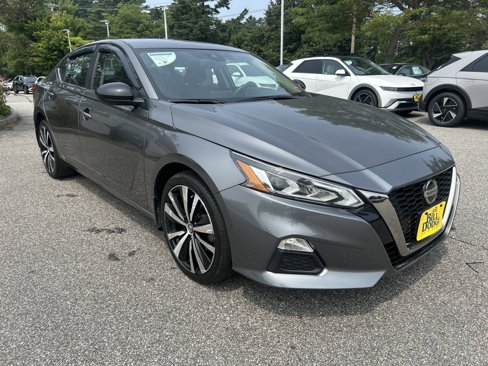 Used 2022 Nissan Altima 2.5 SR image 3