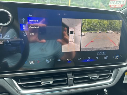 New 2025 Chevrolet Equinox EV LT w/ Comfort Package image 15