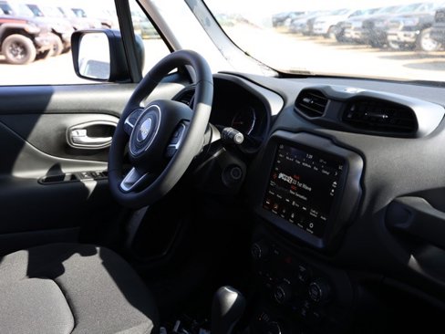 New 2023 Jeep Renegade Latitude w/ Sun & Fun Group image 20