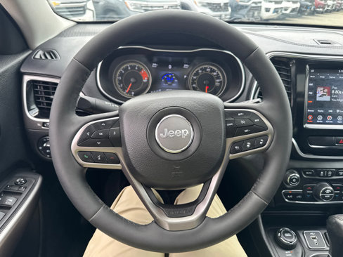 Used 2022 Jeep Cherokee Limited image 17