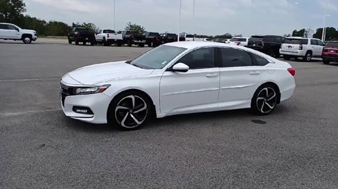 Used 2018 Honda Accord Sport image 4