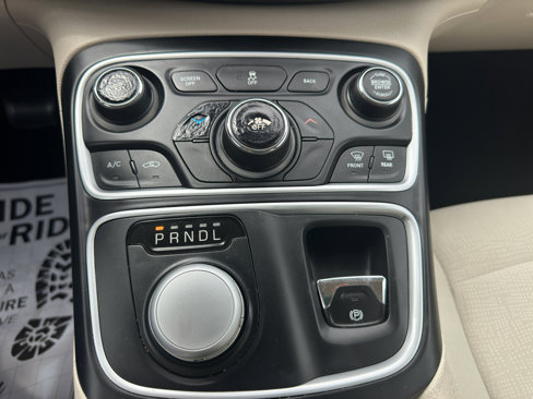 Used 2015 Chrysler 200 Limited image 17