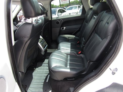 Used 2015 Land Rover Range Rover Sport HSE image 19
