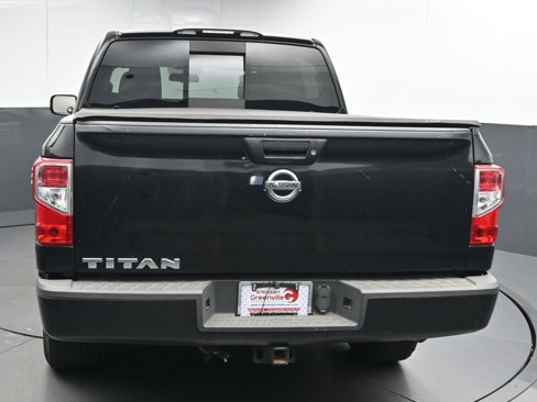 Used 2017 Nissan Titan S image 7