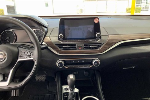 Used 2023 Nissan Altima 2.5 SV image 6