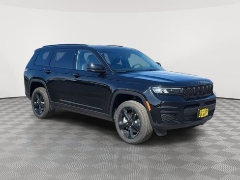 New 2025 Jeep Grand Cherokee L Altitude image 7