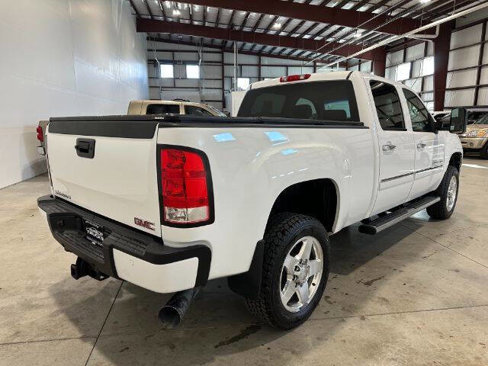 Used 2011 GMC Sierra 2500 Denali image 8