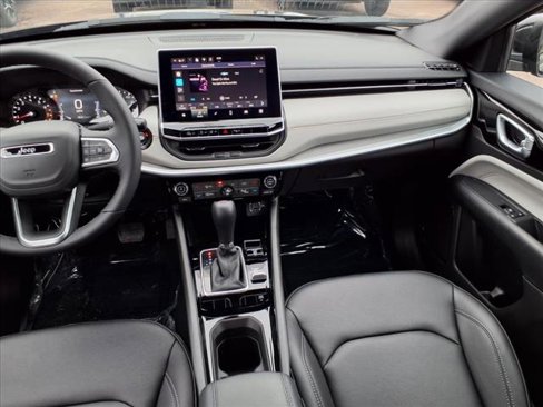 New 2025 Jeep Compass Limited image 11