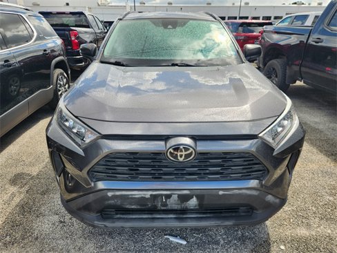 Used 2019 Toyota RAV4 LE image 2