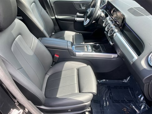Certified 2024 Mercedes-Benz GLB 250 w/ Driver Assistance Package image 16