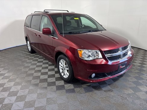 Used 2019 Dodge Grand Caravan SXT image 1