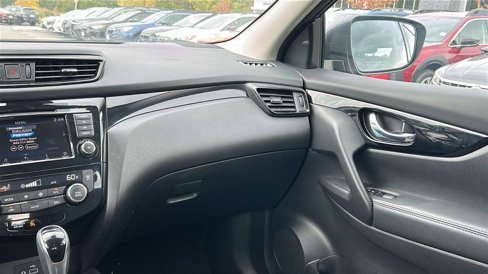 Used 2019 Nissan Rogue Sport SV image 24