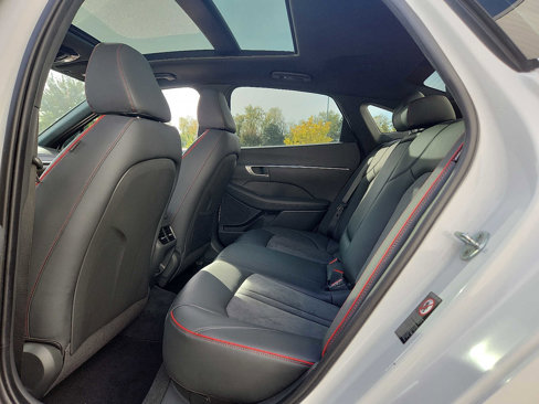 Used 2022 Hyundai Sonata SEL Plus w/ Cargo Package image 10