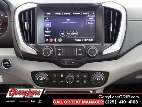 Used 2024 GMC Terrain SLT image 10