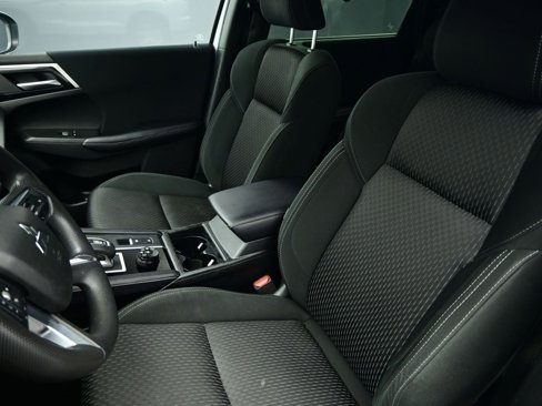 Used 2022 Mitsubishi Outlander ES image 12