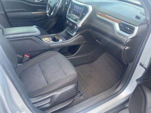 Used 2020 GMC Acadia SLE image 31
