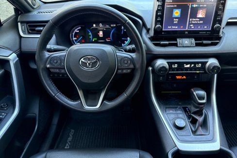 Used 2021 Toyota RAV4 XSE image 18