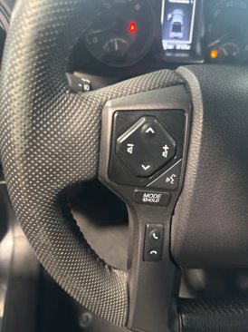 Used 2021 Toyota Tacoma TRD Sport image 40