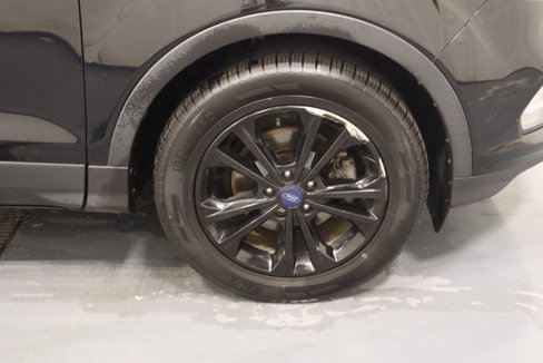 Used 2017 Ford Escape SE w/ SE Cold Weather Package image 25