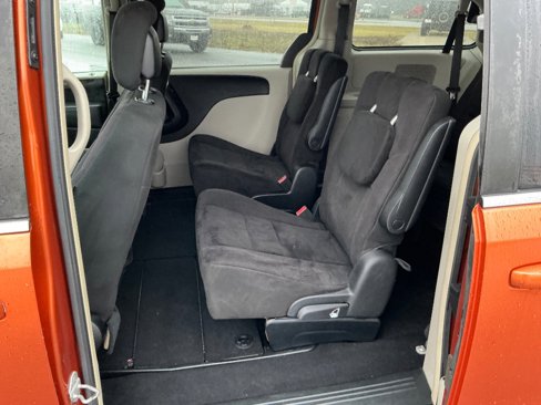 Used 2011 Dodge Grand Caravan Crew image 15