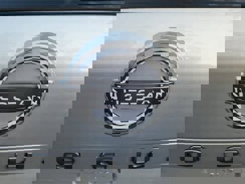 Used 2024 Nissan Rogue SV image 10