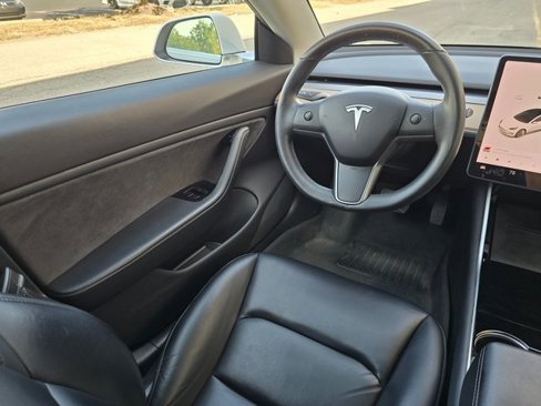 Used 2020 Tesla Model 3 Performance image 17