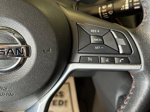 Used 2018 Nissan Kicks SR w/ Premium Package image 11