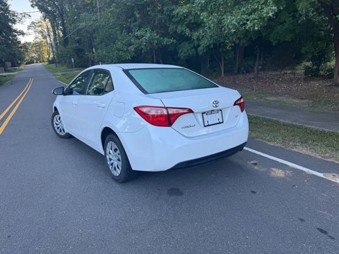 Used 2017 Toyota Corolla L image 11