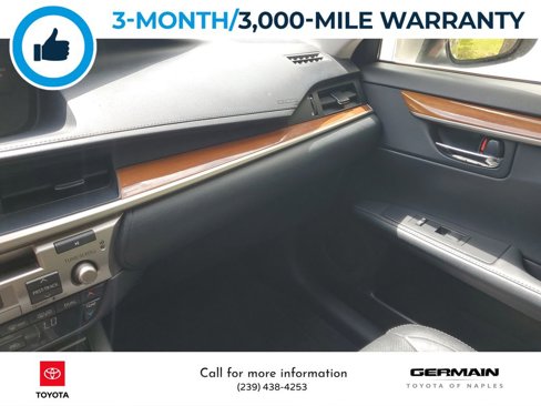 Used 2015 Lexus ES 300h image 35