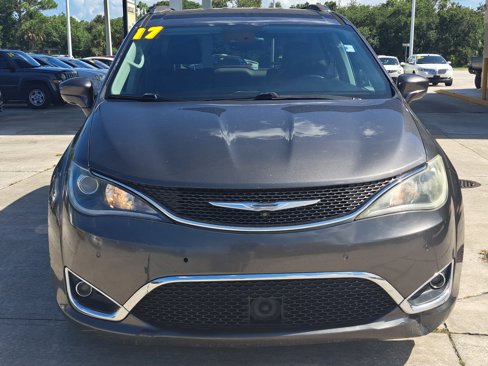Used 2017 Chrysler Pacifica Touring-L Plus w/ Advanced Safetytec Group image 2