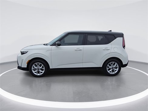 Used 2024 Kia Soul S image 4