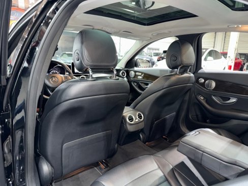Used 2015 Mercedes-Benz C 300 4MATIC Sedan image 10