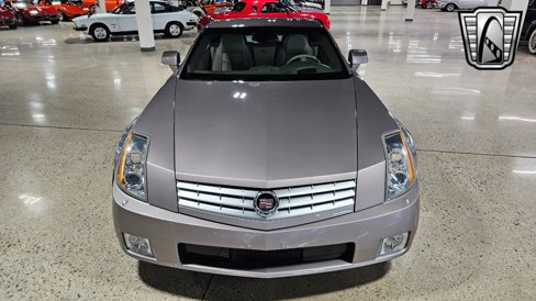Used 2004 Cadillac XLR image 6
