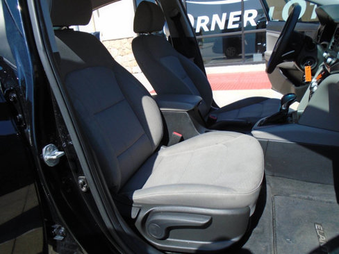 Used 2020 Hyundai Elantra SE w/ Cargo Package (C1) image 12