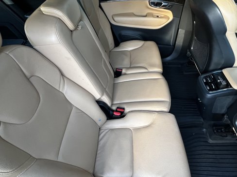 Used 2018 Volvo XC90 T6 Momentum w/ Convenience Package image 39