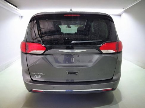Used 2018 Chrysler Pacifica Touring-L w/ Premium Audio Group image 21