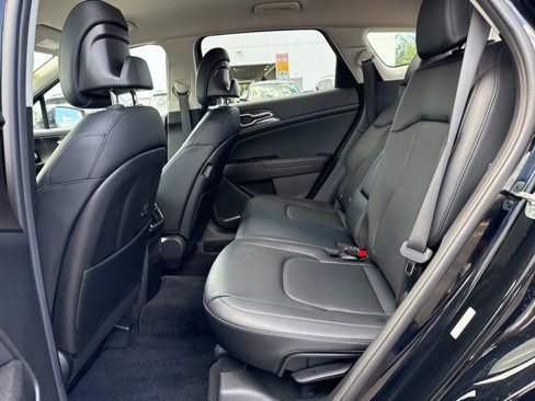 Used 2023 Kia Sportage EX image 25