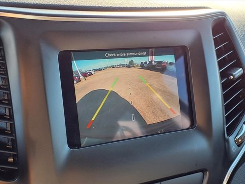 Used 2019 Jeep Cherokee Latitude Plus image 5
