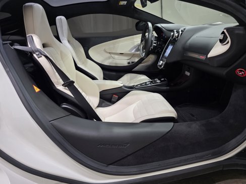 Used 2025 McLaren GTS image 18