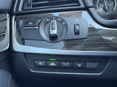 Used 2016 BMW 550i Sedan image 29