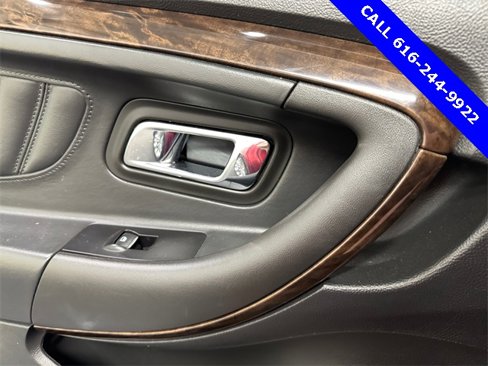 Used 2018 Ford Taurus Limited image 18