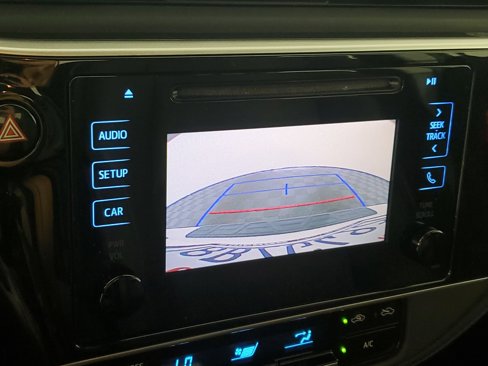 Used 2018 Toyota Corolla SE image 17