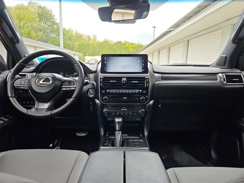 Used 2023 Lexus GX 460 image 12