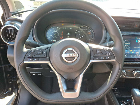 Used 2024 Nissan Kicks SV image 20