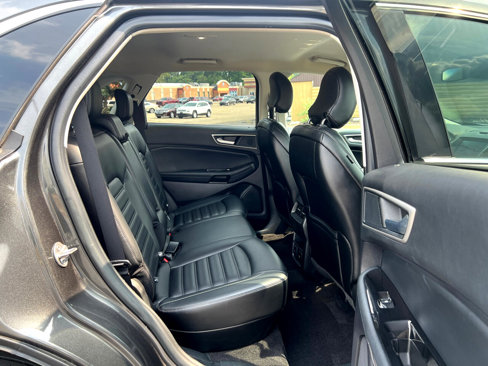Used 2019 Ford Edge SEL w/ Equipment Group 201A image 46