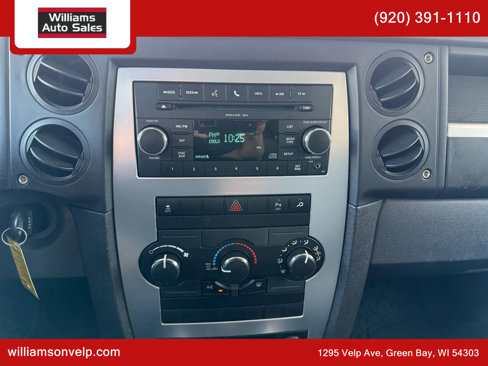 Used 2010 Jeep Commander Sport image 19