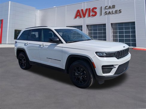 Used 2024 Jeep Grand Cherokee Altitude image 9