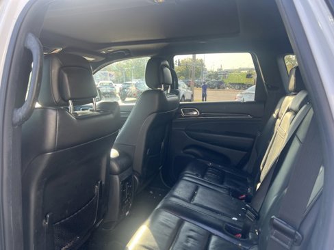 Used 2018 Jeep Grand Cherokee Overland image 9