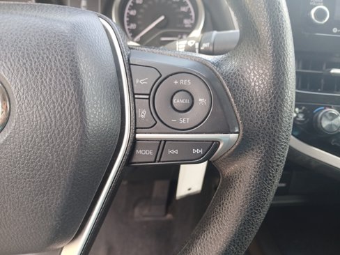 Used 2023 Toyota Camry LE image 21