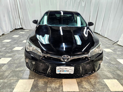 Used 2017 Toyota Camry LE image 3